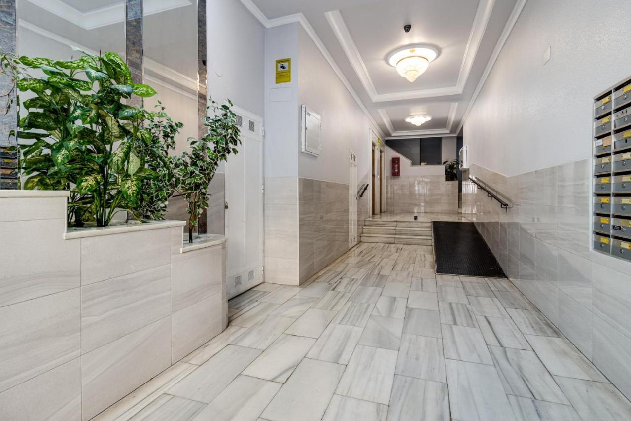 Caballero Apartment Torrevieja Eksteriør billede